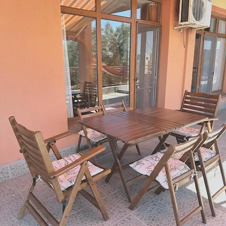 2 Bedrooms Anita A29 *